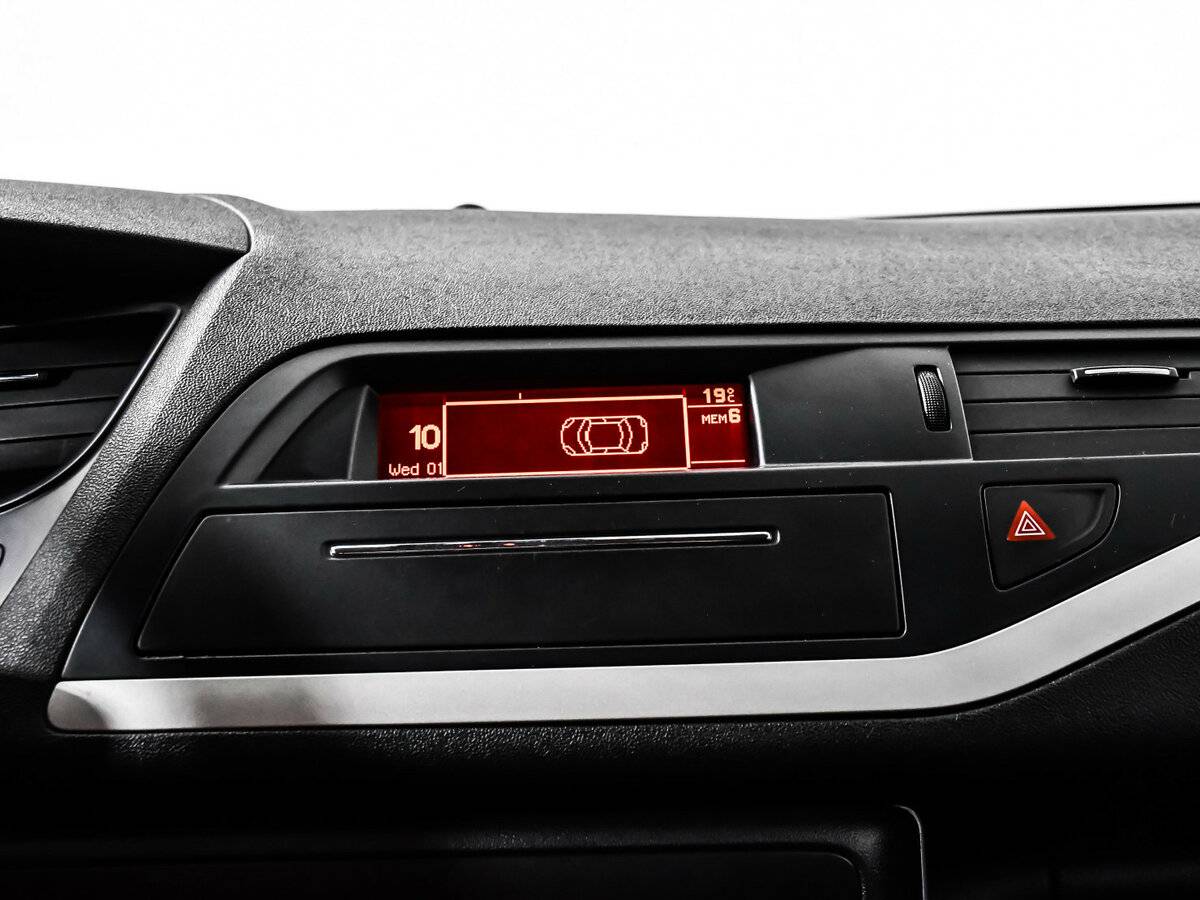 Б/У Ситроен Ц5 2012 года. Фото: #13