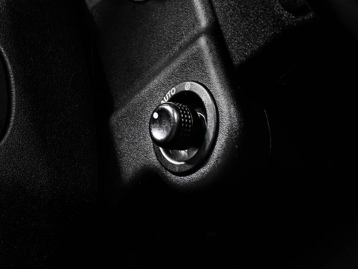 Б/У Лэнд Ровер Дискавери 2013 года. Фото: #19