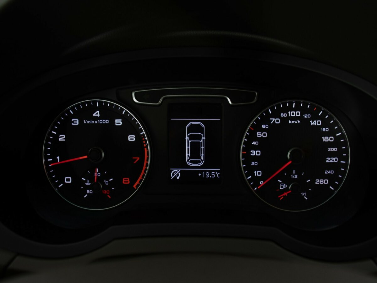 Б/У Ауди К3 2013 года. Фото: #5