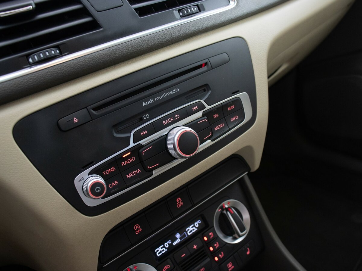 Б/У Ауди К3 2013 года. Фото: #10