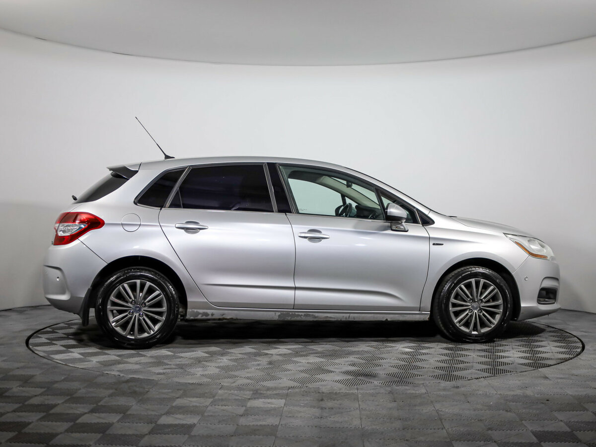 Б/У Ситроен Ц4 2012 года. Фото: #3