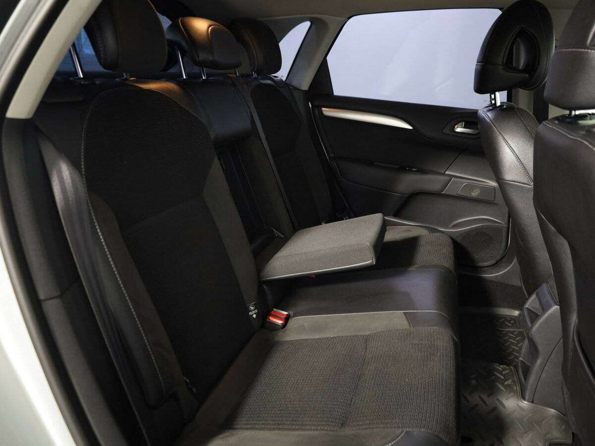 Б/У Ситроен Ц4 2012 года. Фото: #12