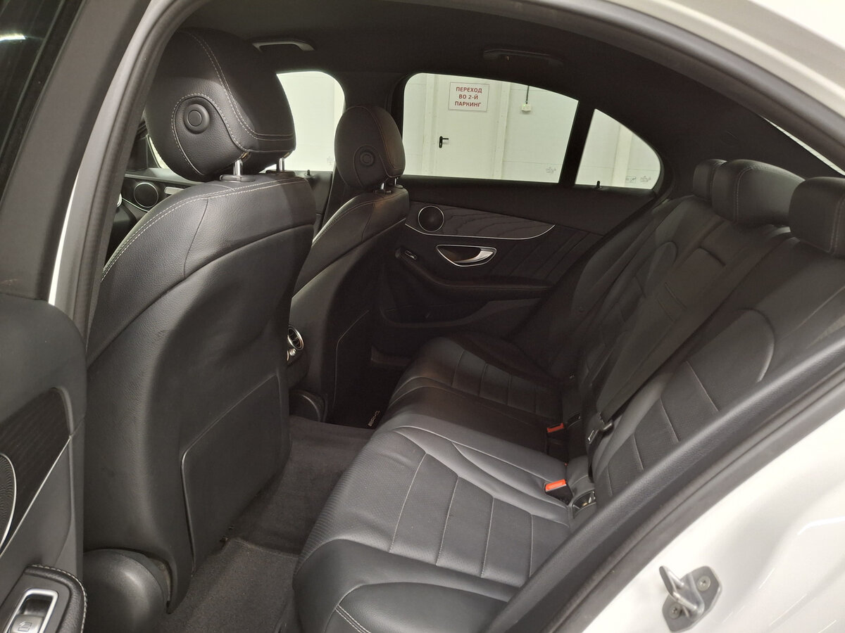 Б/У Мерседес-Бенц Ц-Класс 2018 года. Фото: #11