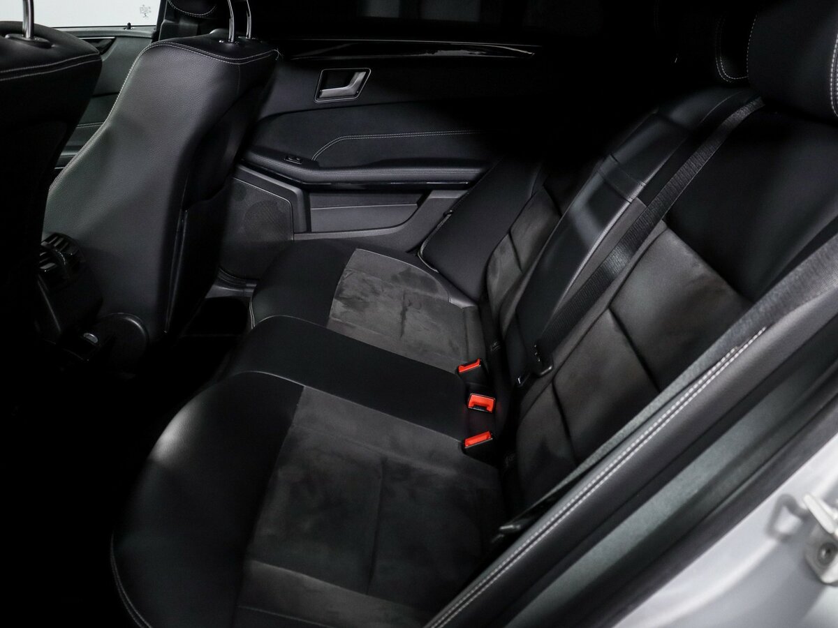 Б/У Мерседес-Бенц Е-Класс 2015 года. Фото: #7