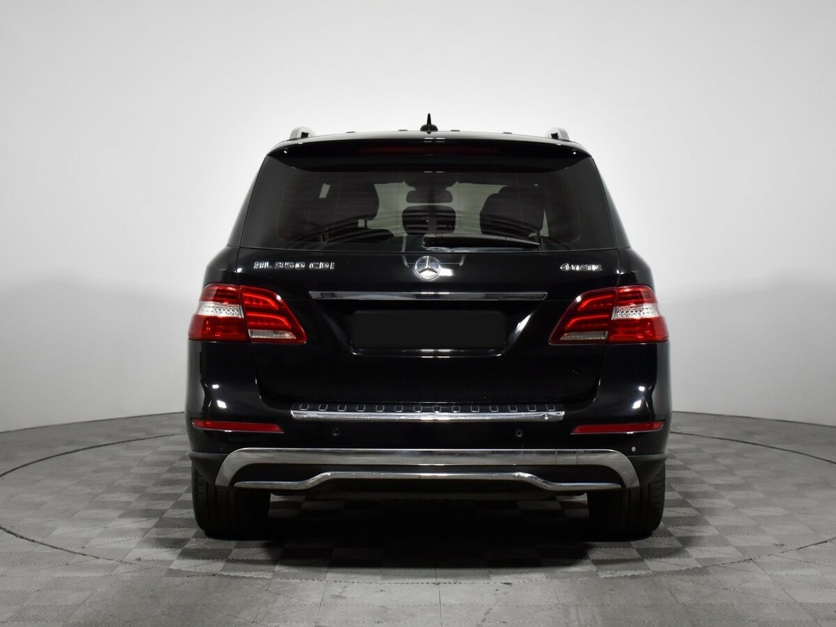 Б/У Мерседес-Бенц М-Класс 2013 года. Фото: #4