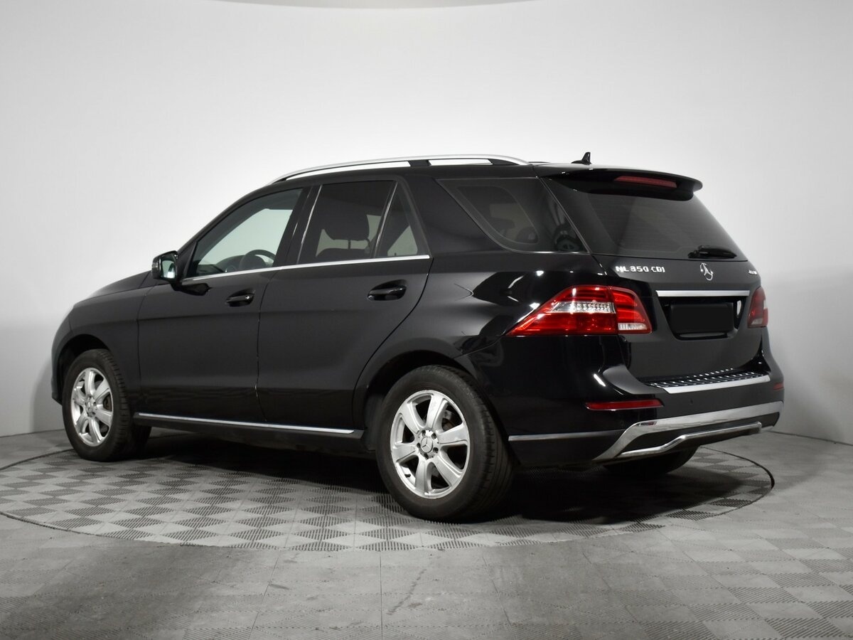 Б/У Мерседес-Бенц М-Класс 2013 года. Фото: #5