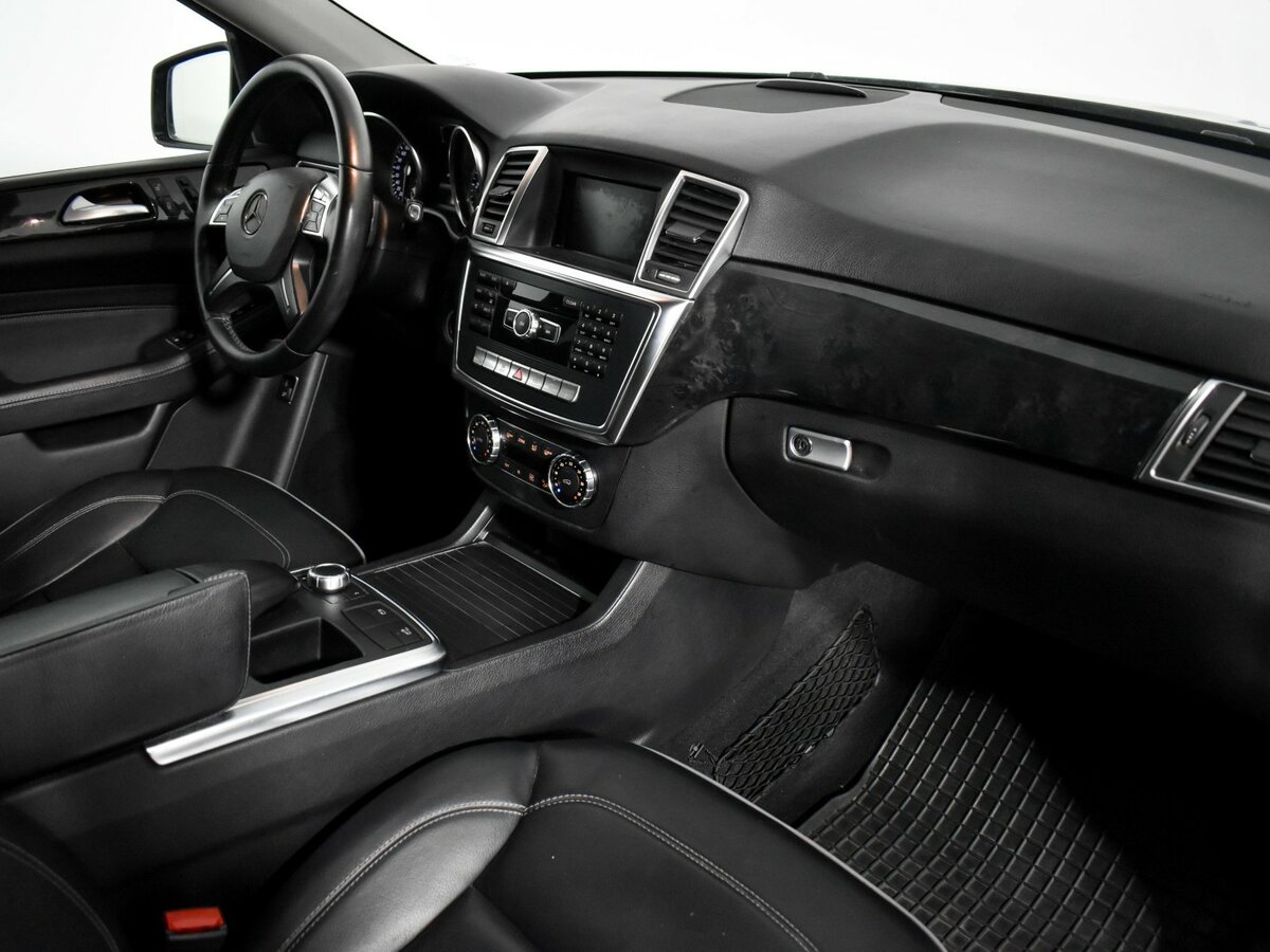 Б/У Мерседес-Бенц М-Класс 2013 года. Фото: #10