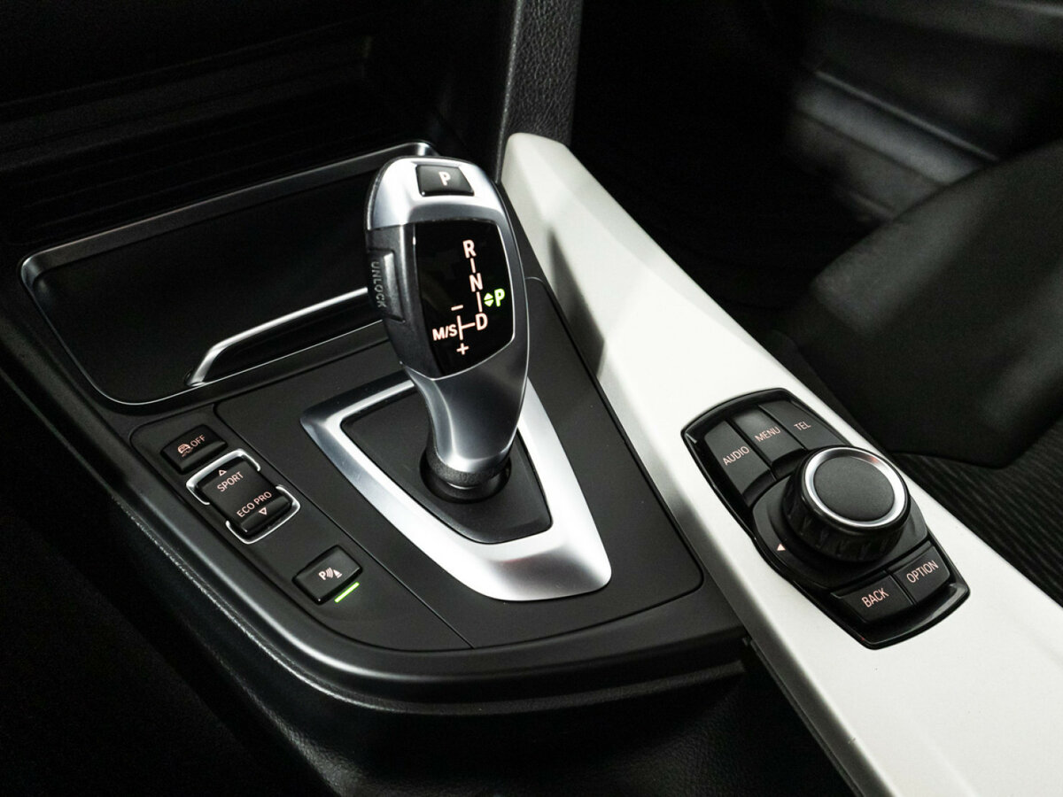 Б/У БМВ 3 серии 2017 года. Фото: #16