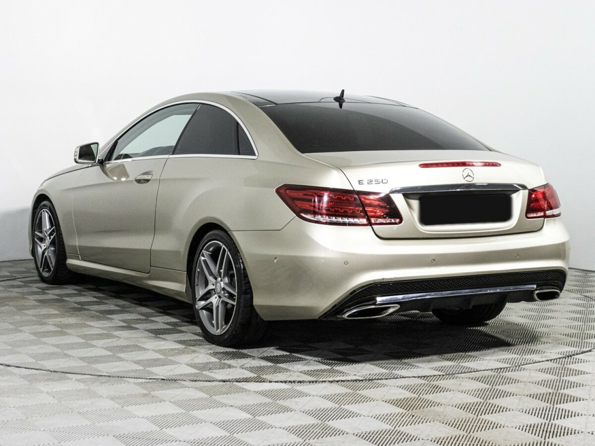 Б/У Мерседес-Бенц Е-Класс 2014 года. Фото: #6