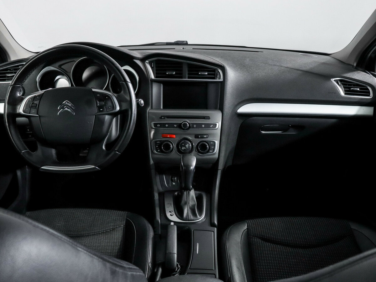 Б/У Ситроен Ц4 2016 года. Фото: #9