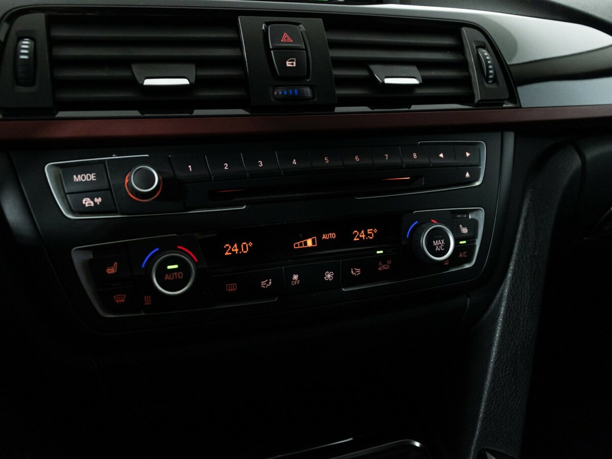 Б/У БМВ 3 серии 2013 года. Фото: #14