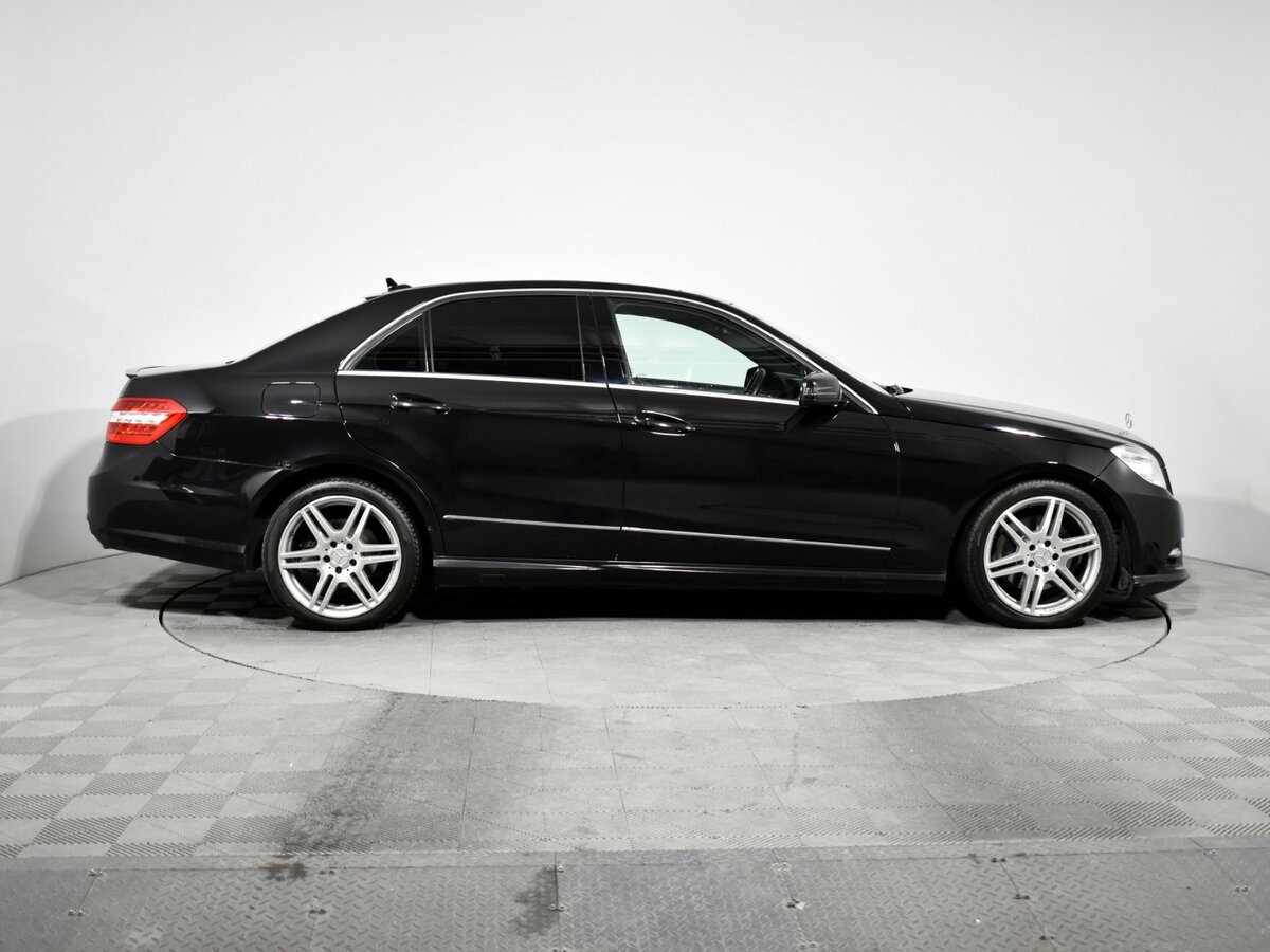 Б/У Мерседес-Бенц Е-Класс 2012 года. Фото: #3