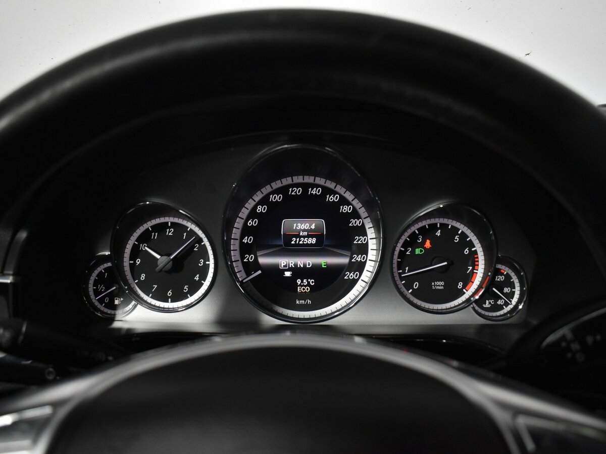 Б/У Мерседес-Бенц Е-Класс 2012 года. Фото: #13