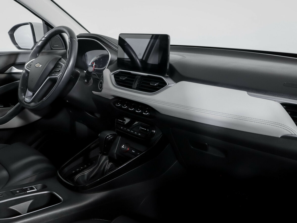 Б/У Шевроле Каптива 2022 года. Фото: #8