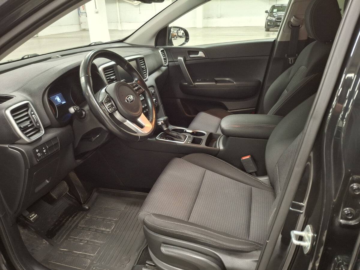 Б/У Киа Спортейдж 2020 года. Фото: #15