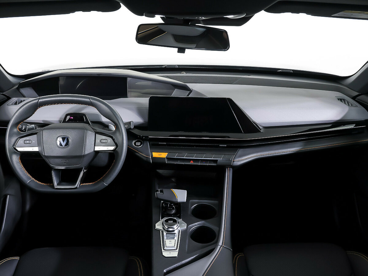 Б/У Чанган УНИ-В 2023 года. Фото: #12