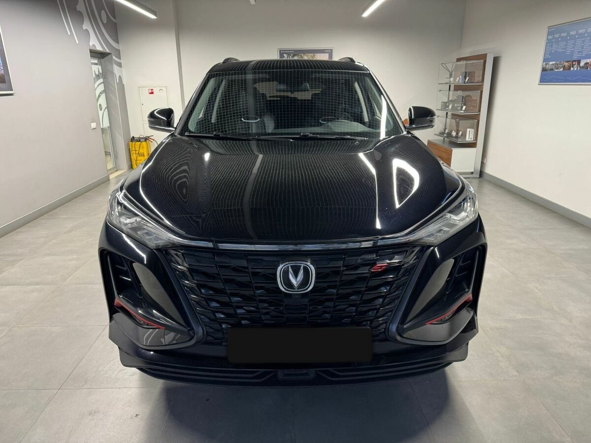 Б/У Чанган CS75 Plus 2023 года. Фото: #1