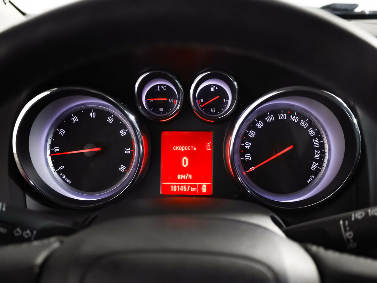 Б/У Опель Астра 2012 года. Фото: #10