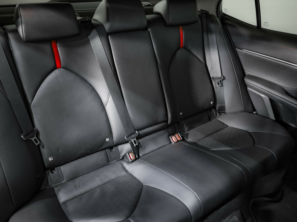 Б/У Тойота Камри 2021 года. Фото: #23