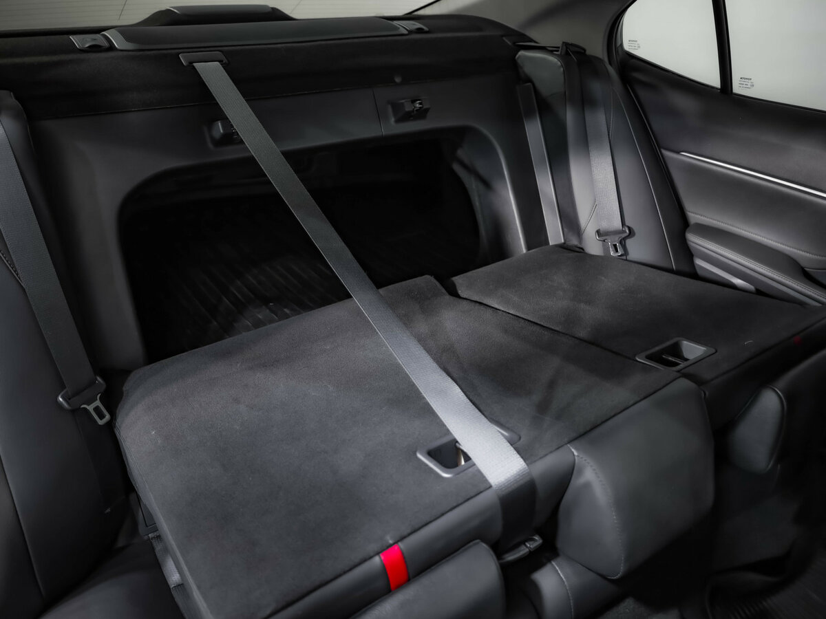 Б/У Тойота Камри 2021 года. Фото: #26