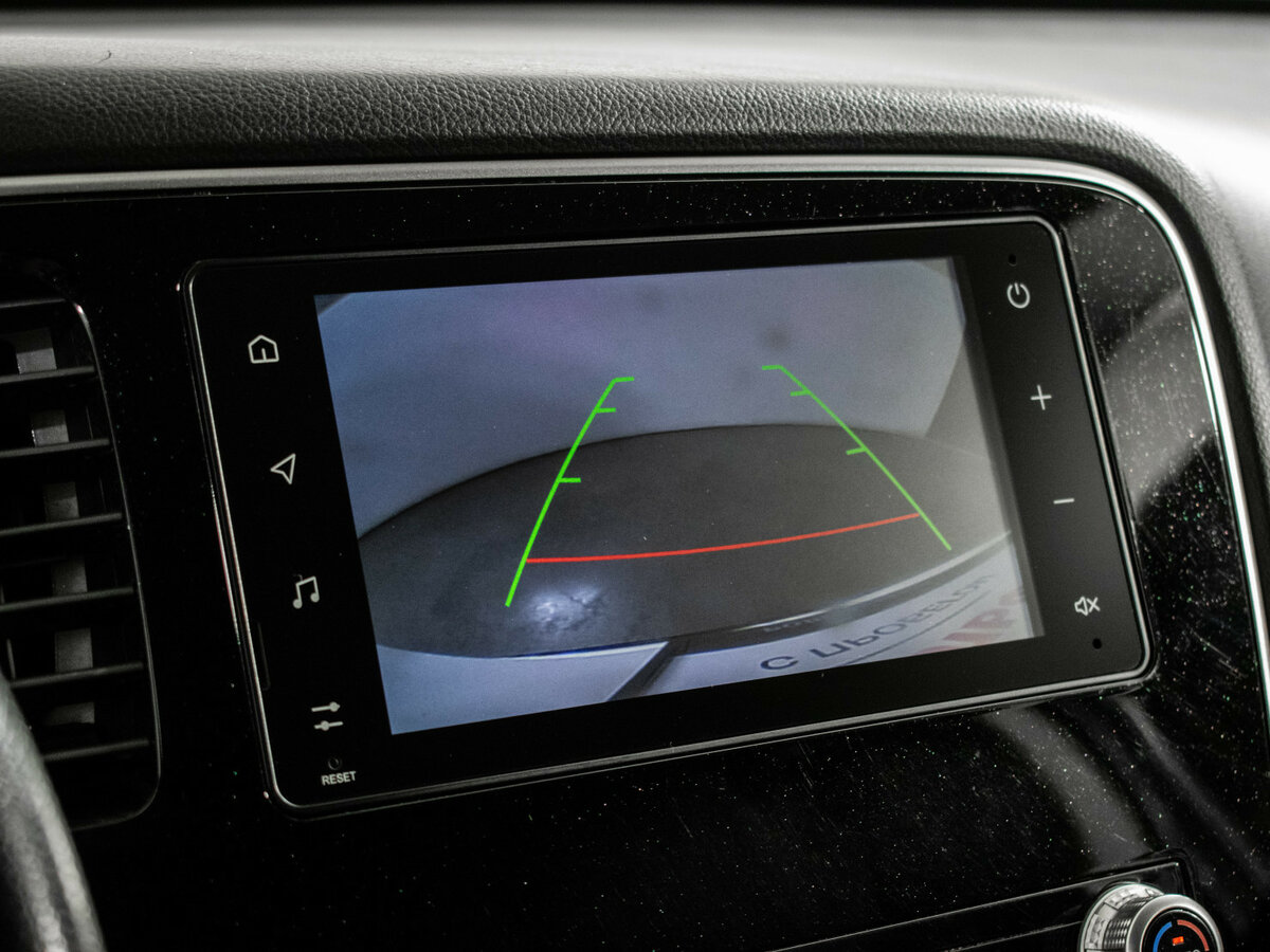 Б/У Митсубиши Оутлэндер 2021 года. Фото: #14