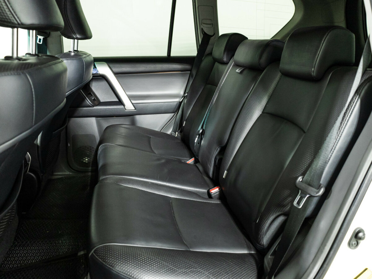 Б/У Тойота Лэнд Крузер Прадо 2013 года. Фото: #7