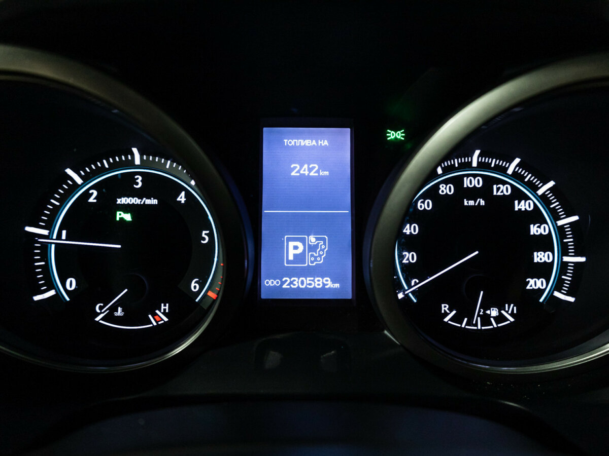 Б/У Тойота Лэнд Крузер Прадо 2013 года. Фото: #9