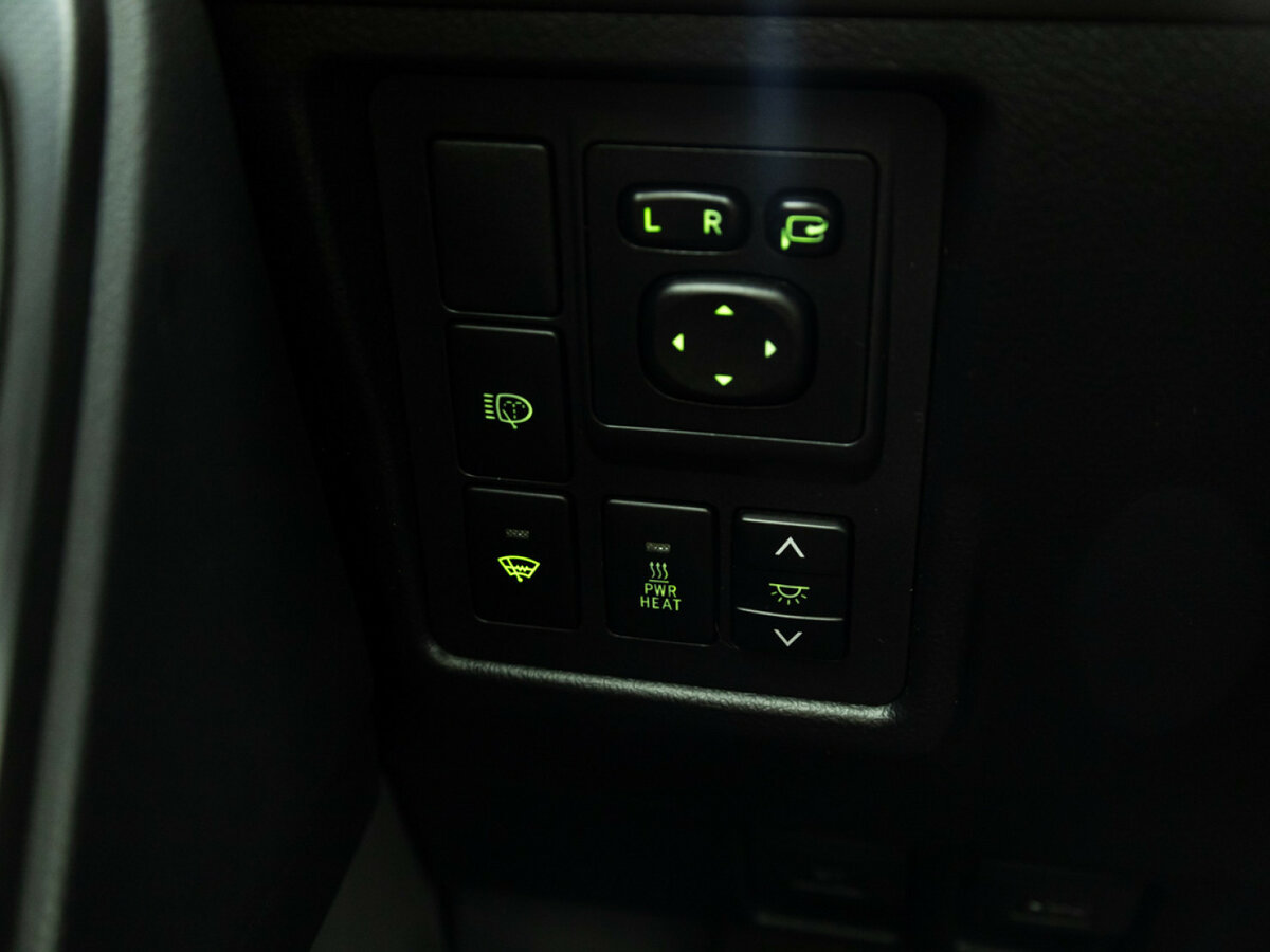 Б/У Тойота Лэнд Крузер Прадо 2013 года. Фото: #21