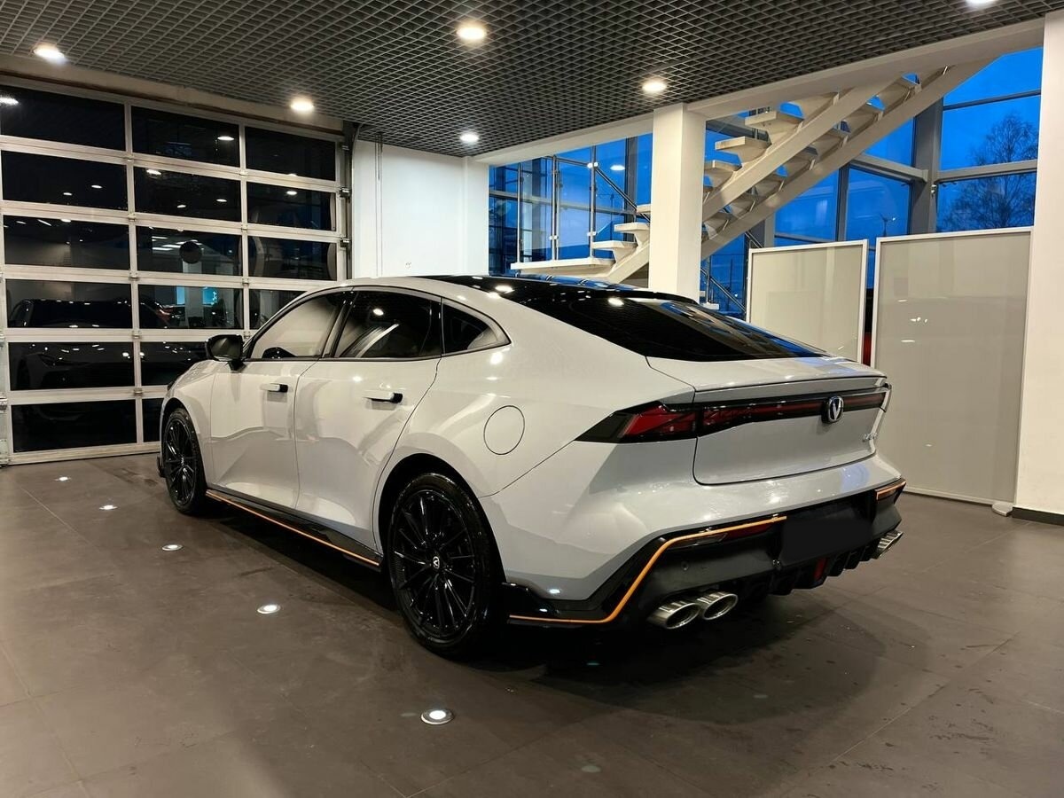 Б/У Чанган УНИ-В 2023 года. Фото: #3