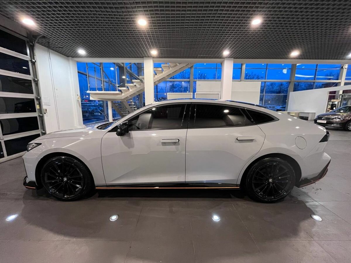 Б/У Чанган УНИ-В 2023 года. Фото: #4