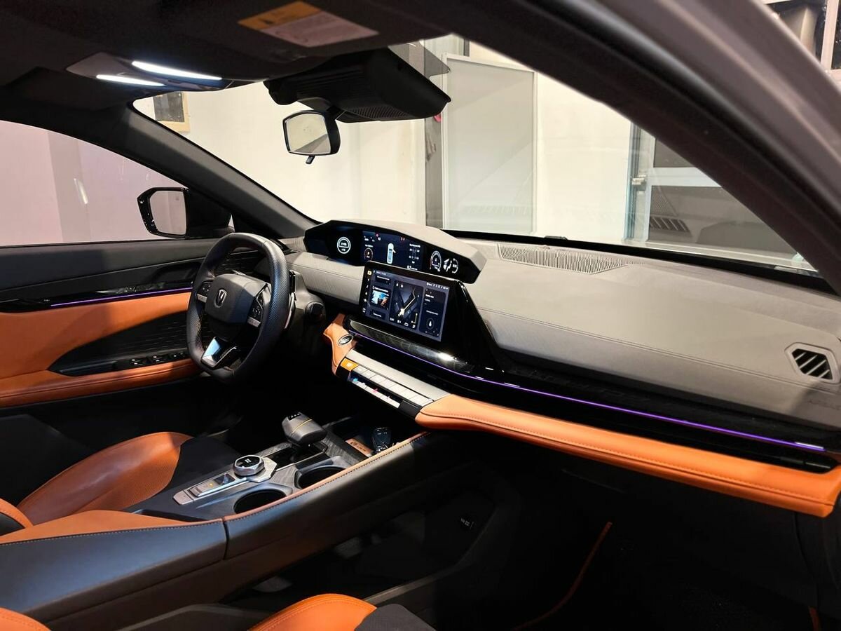 Б/У Чанган УНИ-В 2023 года. Фото: #10