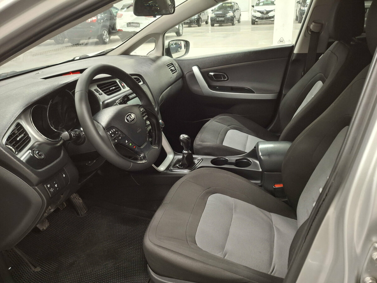 Б/У Киа Сид 2013 года. Фото: #15